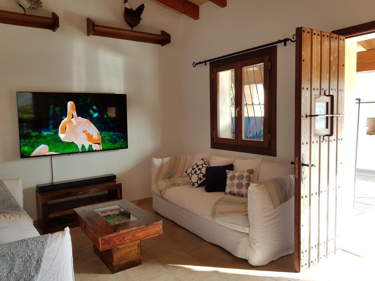 Villa Milagro - 3 Bedroom Finca Style Villa With Pool Near Golf Course/Beaches - Air Cond. Pollença Exteriér fotografie